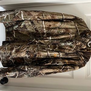 Midweight camouflage, under armor jacket.